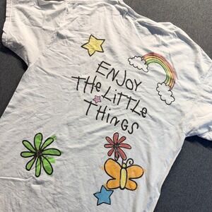 Tree Hugger Nation Enjoy The Little Things White Graphic T-Shirt Medium